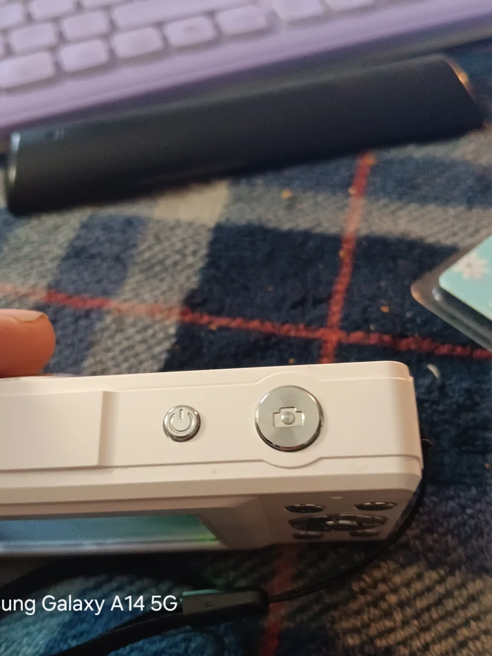 Vivitar VEC S124 White Compact Digital Camera - Portable Point & Shoot